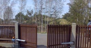 Купить распашные ворота из штакетника Черемхово, цена от 2695 руб.